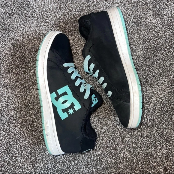 DC Gaveler Casual Low Top Skate Shoes Sneakers Youth Size 3 - Picture 4 of 10